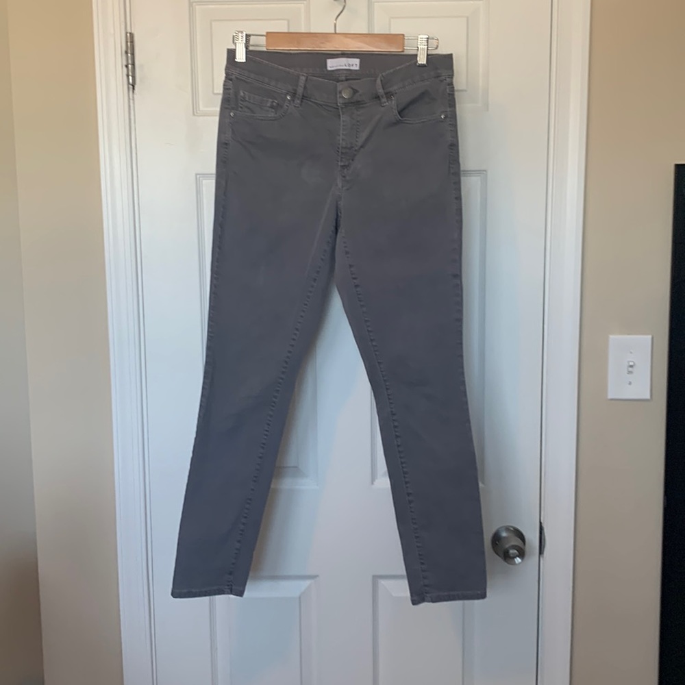LOFT light gray modern skinny pants, size 28/6